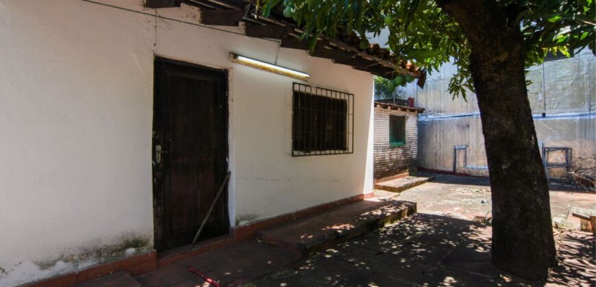 0076 CASA EN BARRIO PETTIROSSI