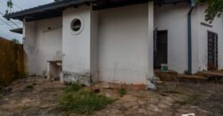 0105 CASA EN LAMBARE, ZONA AVDA. BRUNO GUGGIARI