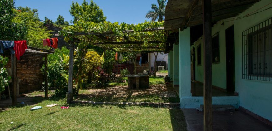 0078 CASA EN LUQUE, BARRIO LAS RESIDENTAS