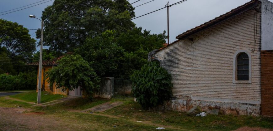 0105 CASA EN LAMBARE, ZONA AVDA. BRUNO GUGGIARI
