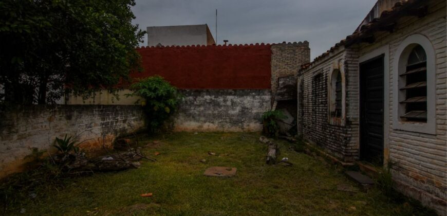 0105 CASA EN LAMBARE, ZONA AVDA. BRUNO GUGGIARI