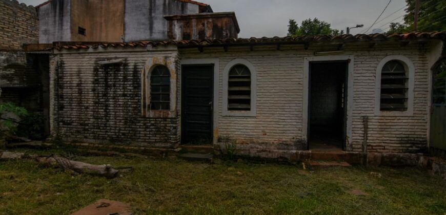0105 CASA EN LAMBARE, ZONA AVDA. BRUNO GUGGIARI