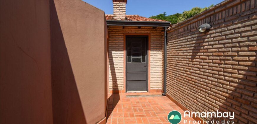 0434 CASA EN LIMPIO, ZONA AVDA. SAN JOSÉ