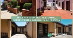 0076 CASA EN BARRIO PETTIROSSI