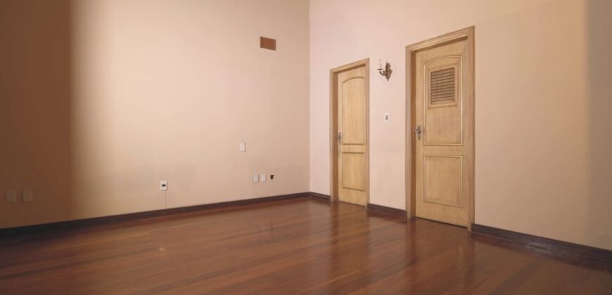 0811 RESIDENCIA EN BARRIO MARISCAL LÓPEZ