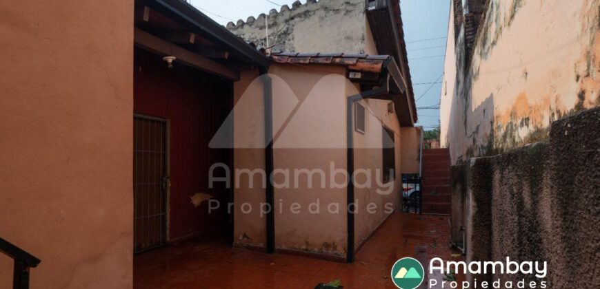 0893 CASA EN Bo. DR. GASPAR RODRÍGUEZ DE FRANCIA, ZONA NUEVAS OFICINAS DEL GOBIERNO