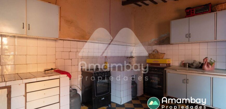 0893 CASA EN Bo. DR. GASPAR RODRÍGUEZ DE FRANCIA, ZONA NUEVAS OFICINAS DEL GOBIERNO
