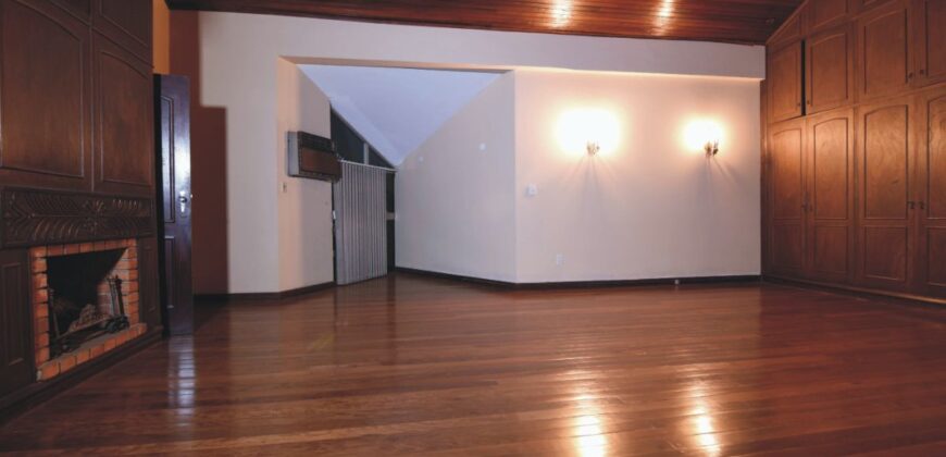 0811 RESIDENCIA EN BARRIO MARISCAL LÓPEZ