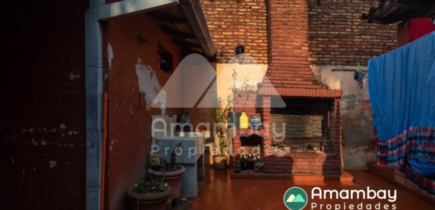0893 CASA EN Bo. DR. GASPAR RODRÍGUEZ DE FRANCIA, ZONA NUEVAS OFICINAS DEL GOBIERNO