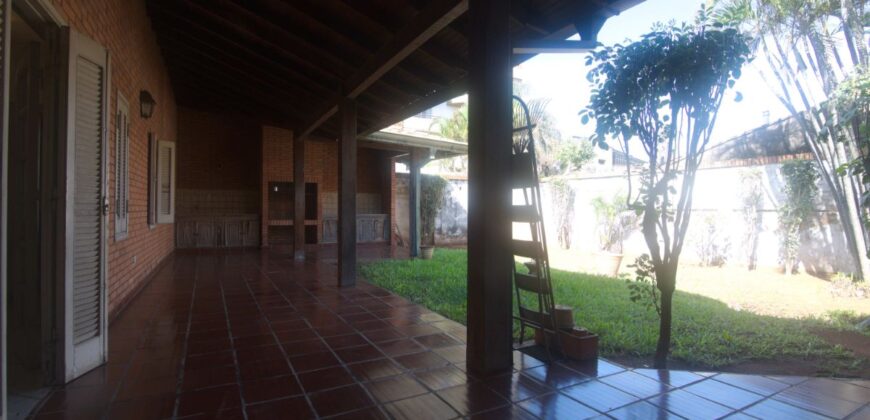 0051 CASA PARA RESTAURACIÓN, ZONA COLEGIO CRISTO REY