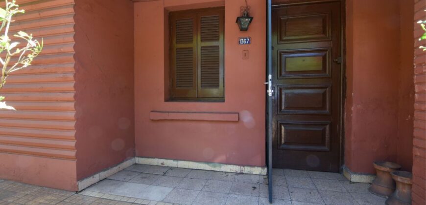 0076 CASA EN BARRIO PETTIROSSI
