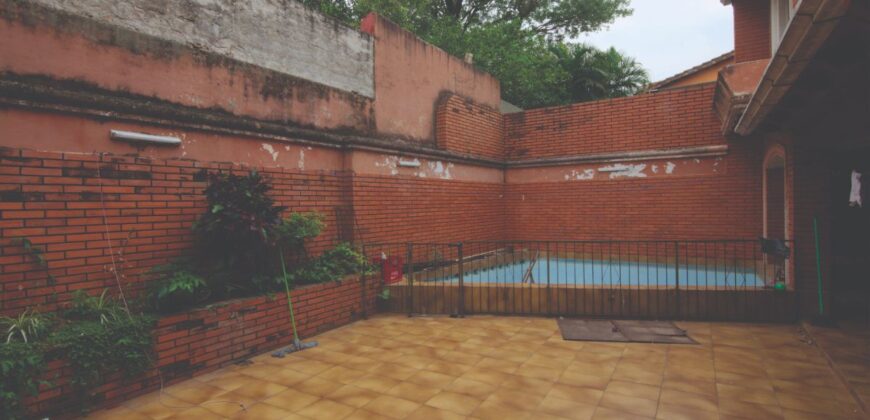 0788 CASA EN BARRIO MARISCAL LÓPEZ (PARA RESTAURACIÓN)