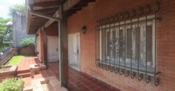 0051 CASA PARA RESTAURACIÓN, ZONA COLEGIO CRISTO REY