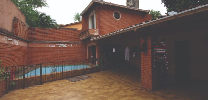 0788 CASA EN BARRIO MARISCAL LÓPEZ (PARA RESTAURACIÓN)