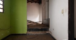 0105 CASA EN LAMBARE, ZONA AVDA. BRUNO GUGGIARI