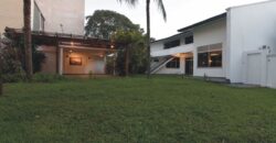 0811 RESIDENCIA EN BARRIO MARISCAL LÓPEZ