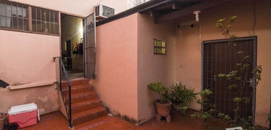 0893 CASA EN Bo. DR. GASPAR RODRÍGUEZ DE FRANCIA, ZONA NUEVAS OFICINAS DEL GOBIERNO