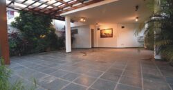 0811 RESIDENCIA EN BARRIO MARISCAL LÓPEZ