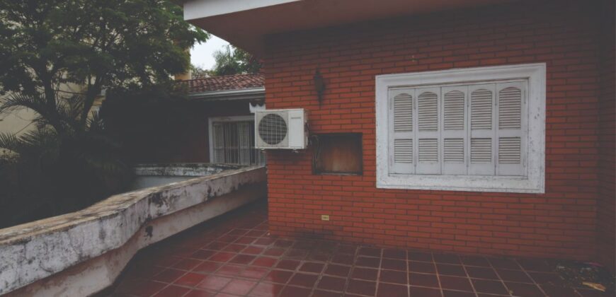 0788 CASA EN BARRIO MARISCAL LÓPEZ (PARA RESTAURACIÓN)
