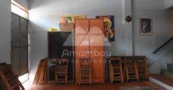 0490 CASA CON SALONES EN BARRIO BERNARDINO CABALLERO, ZONA AVDA. GENERAL SANTOS