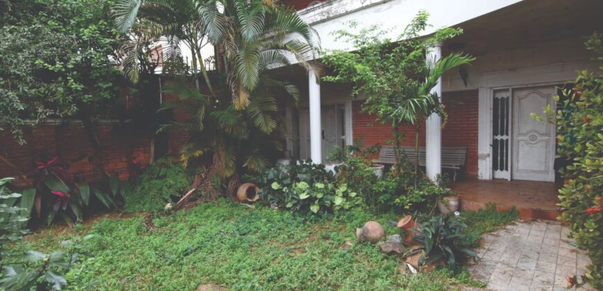 0788 CASA EN BARRIO MARISCAL LÓPEZ (PARA RESTAURACIÓN)