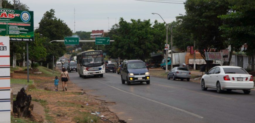 0833 SURTIDOR Y AMPLIO TERRENO EN CAPIATA