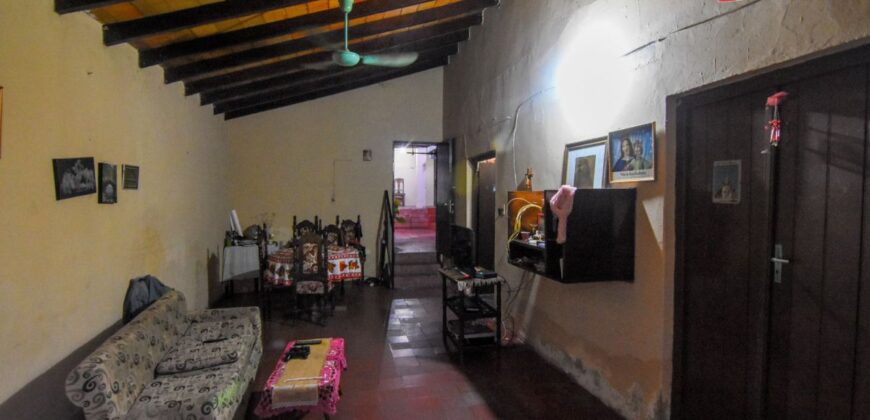 0893 CASA EN Bo. DR. GASPAR RODRÍGUEZ DE FRANCIA, ZONA NUEVAS OFICINAS DEL GOBIERNO