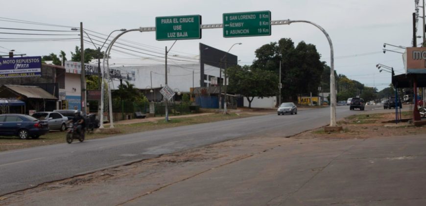 0833 SURTIDOR Y AMPLIO TERRENO EN CAPIATA