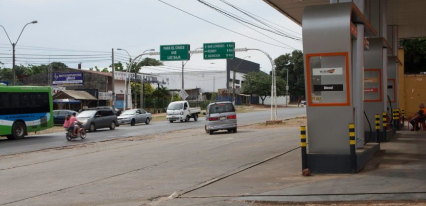 0833 SURTIDOR Y AMPLIO TERRENO EN CAPIATA