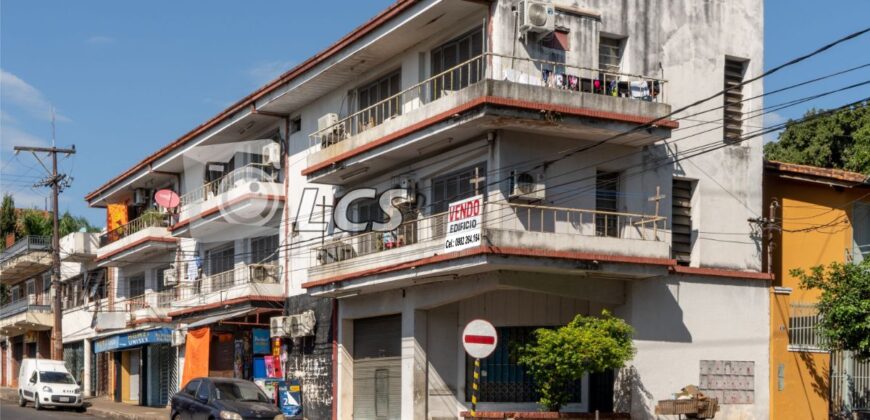 0144 EDIFICIO DE SALONES, OFICINAS Y DPTOS. EN BARRIO SAJONIA