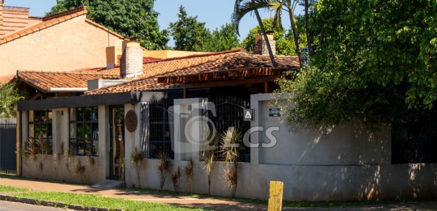0145 CASA EN BARRIO MBURUCUYA, ZONA AVDA. SANTÍSIMA TRINIDAD