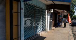0144 EDIFICIO DE SALONES, OFICINAS Y DPTOS. EN BARRIO SAJONIA