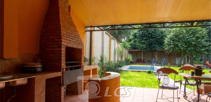 0146 CASA EN MARIANO ROQUE ALONSO, BARRIO MARIA AUXILIADORA