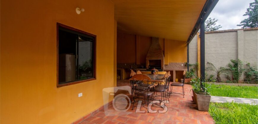 0146 CASA EN MARIANO ROQUE ALONSO, BARRIO MARIA AUXILIADORA