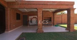 0764 RESIDENCIA A ESTRENAR, BARRIO MBOCAYATY