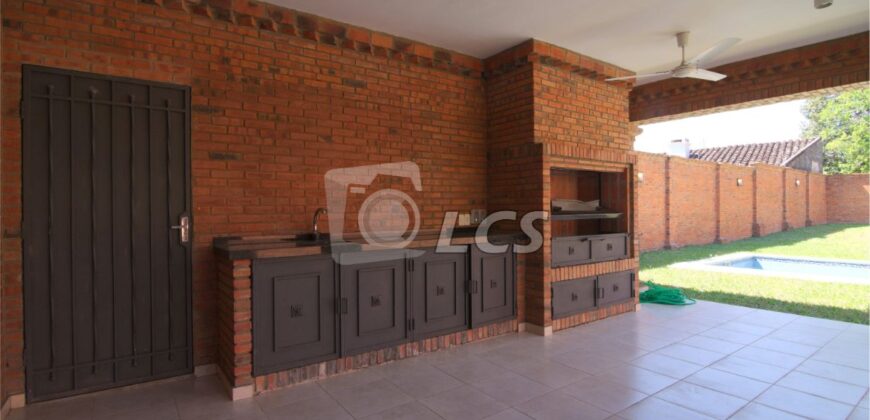 0764 RESIDENCIA A ESTRENAR, BARRIO MBOCAYATY