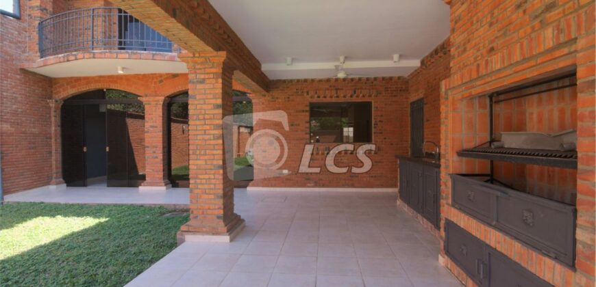 0764 RESIDENCIA A ESTRENAR, BARRIO MBOCAYATY
