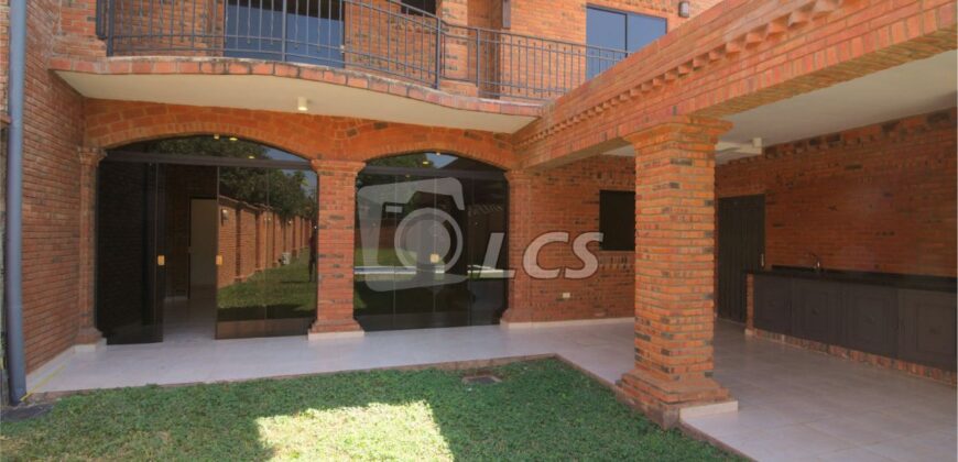 0764 RESIDENCIA A ESTRENAR, BARRIO MBOCAYATY