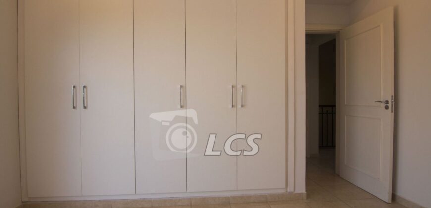 0764 RESIDENCIA A ESTRENAR, BARRIO MBOCAYATY