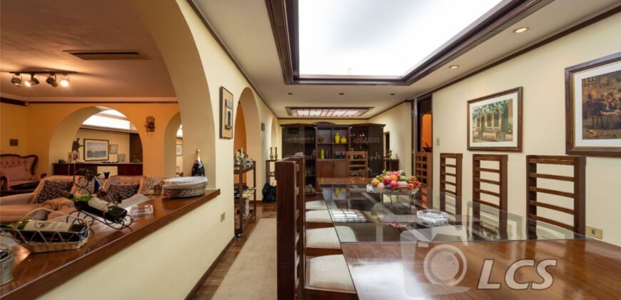 0156 RESIDENCIA EN LAMBARÉ, ZONA YACHT Y GOLF CLUB