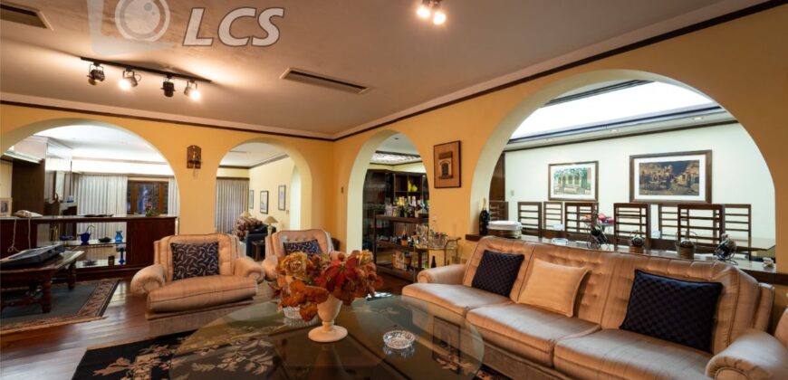0156 RESIDENCIA EN LAMBARÉ, ZONA YACHT Y GOLF CLUB