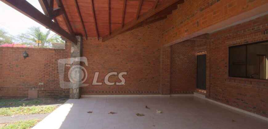 0764 RESIDENCIA A ESTRENAR, BARRIO MBOCAYATY