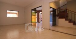 0764 RESIDENCIA A ESTRENAR, BARRIO MBOCAYATY