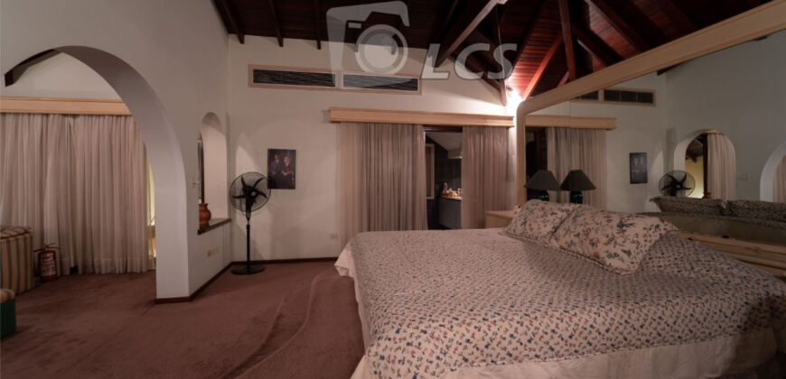0156 RESIDENCIA EN LAMBARÉ, ZONA YACHT Y GOLF CLUB