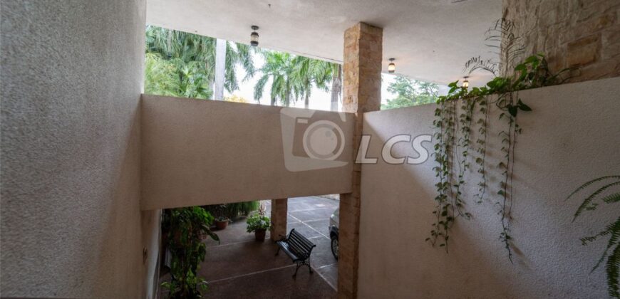 0156 RESIDENCIA EN LAMBARÉ, ZONA YACHT Y GOLF CLUB