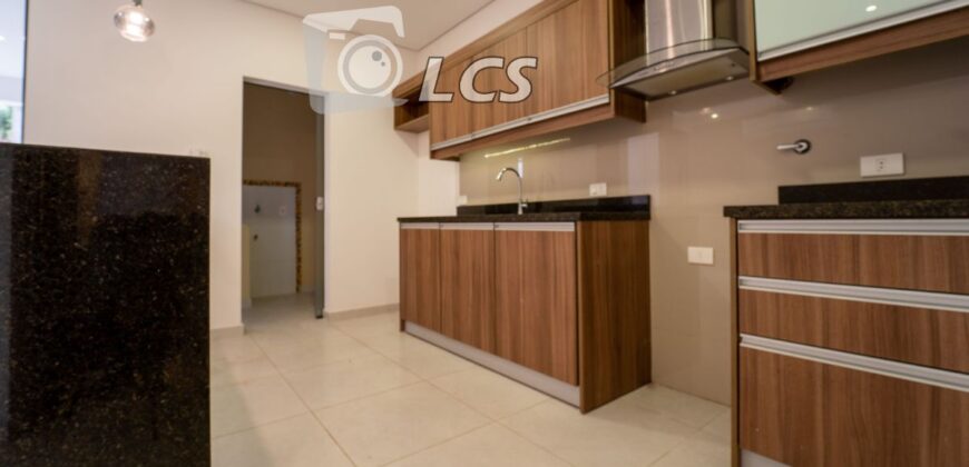 A0184 ALQUILO DUPLEX EN LAMBARE, ZONA EX HOSPITAL DEL CORAZÓN