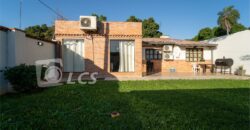 0165 CASA EN BARRIO SANTA ANA, ZONA UNIVERSIDAD CATÓLICA