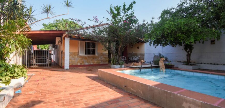 A0197 ALQUILO CASA EN BARRIO SAN VICENTE