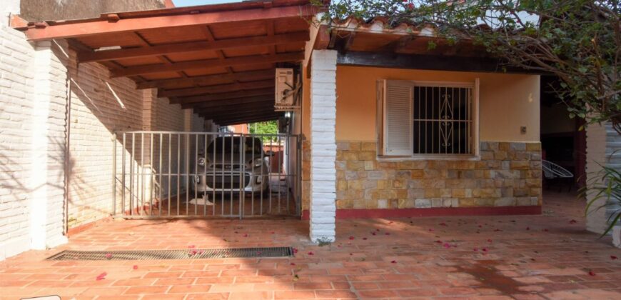 A0197 ALQUILO CASA EN BARRIO SAN VICENTE