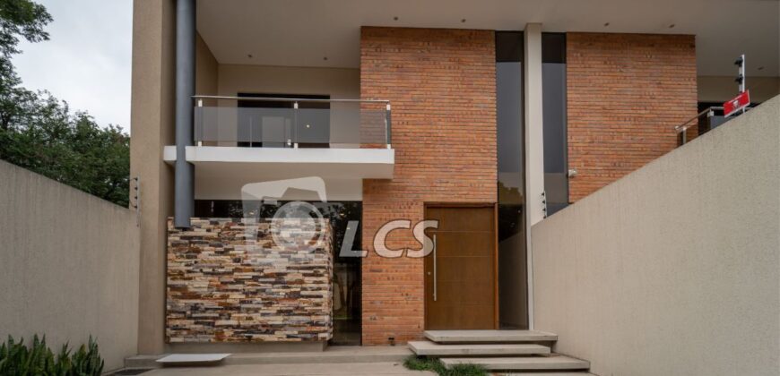 0159 DUPLEX EN LAMBARE, ZONA BALANSA CENTRO MÉDICO